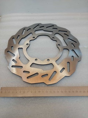 photo_5474603454694554950_y