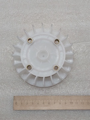 photo_5197551177607281420_y