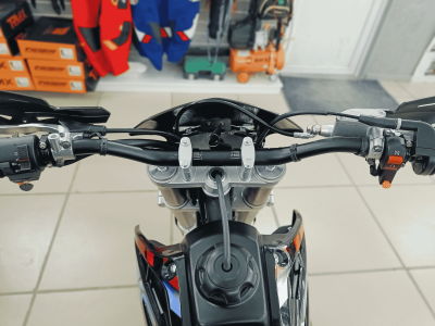 FJ2qWjcfgG-sQ7tYYEovJQcrLysWd6Xk